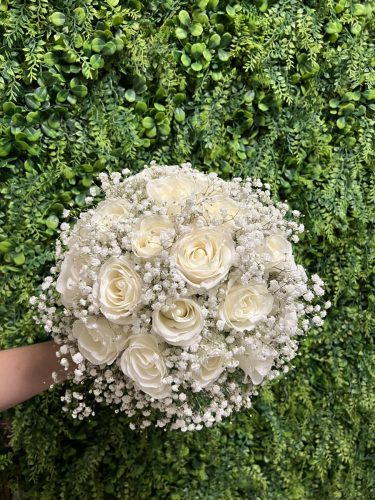 Baby Breath & Roses